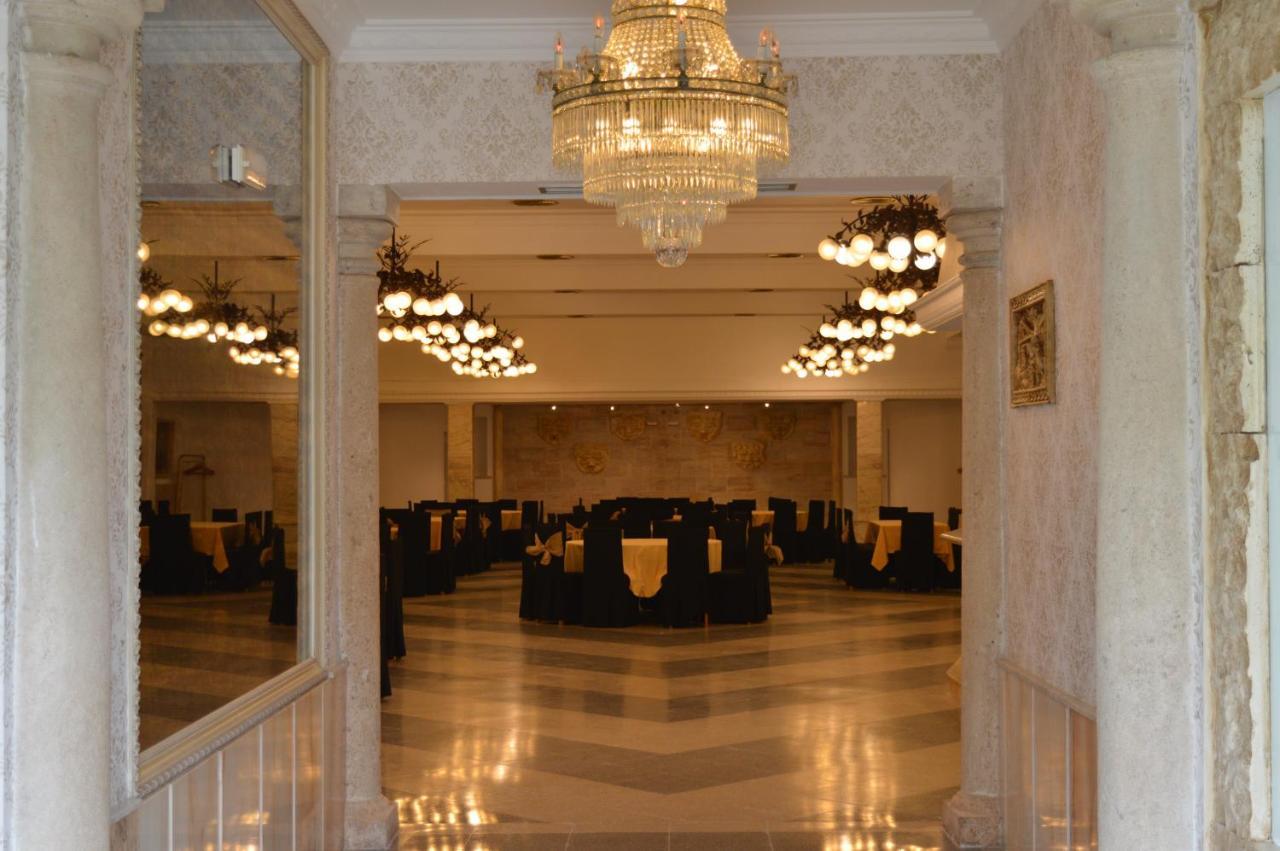 Nuevo Hotel Capitolio Valdepeñas Екстериор снимка