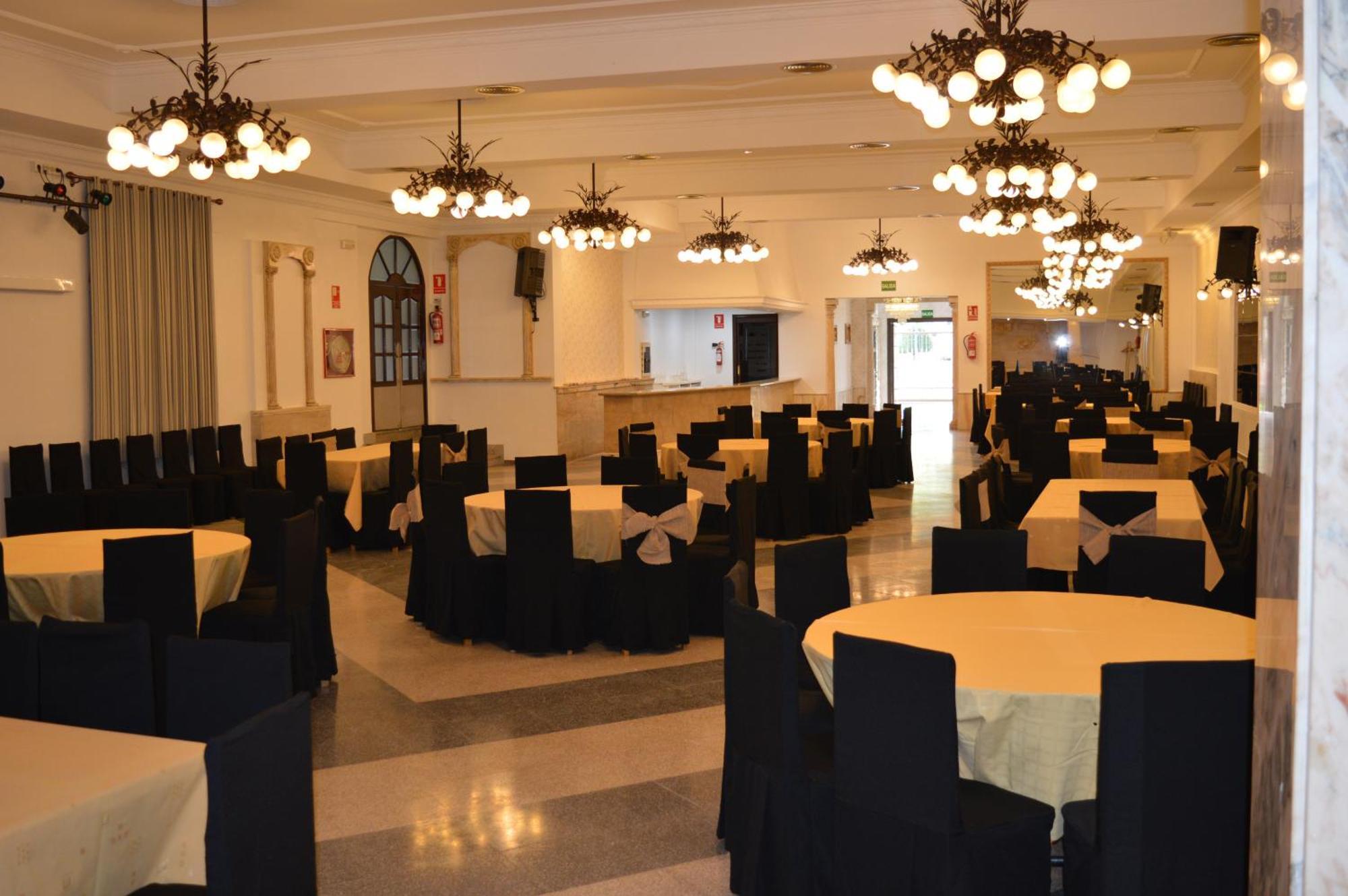 Nuevo Hotel Capitolio Valdepeñas Екстериор снимка